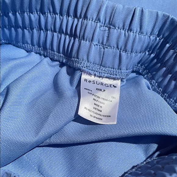 Scrub Set - Picture 2 of 4